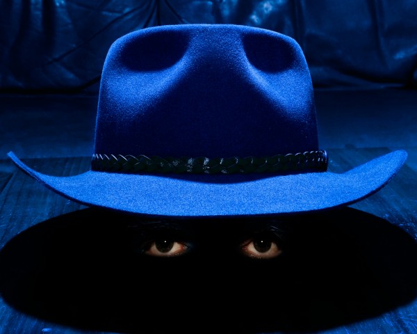 espionage-hacker-thief-black-hat-600x480.jpg