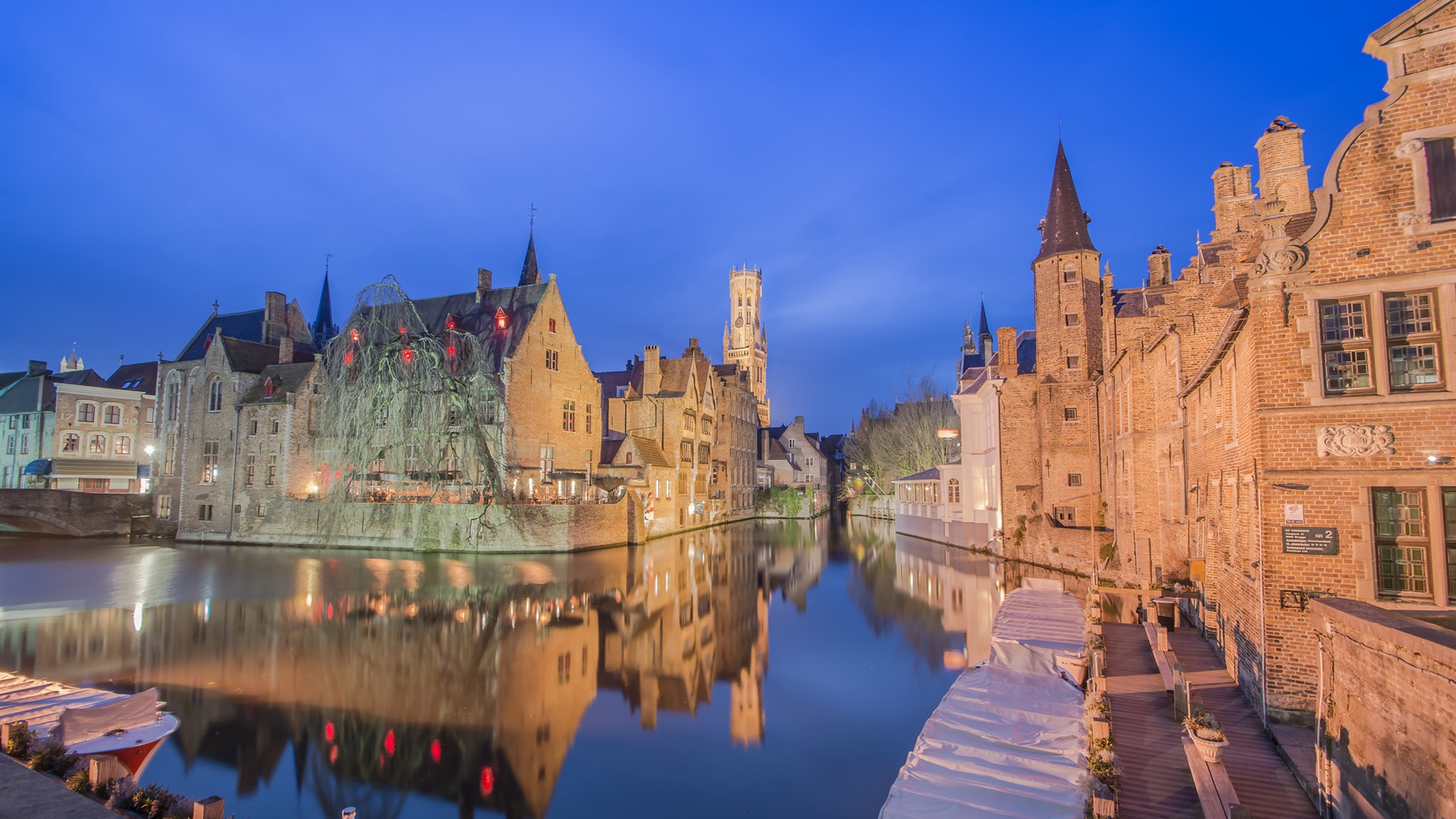 Belgium-Bruges-city-night-river-houses_1920x1080.jpg
