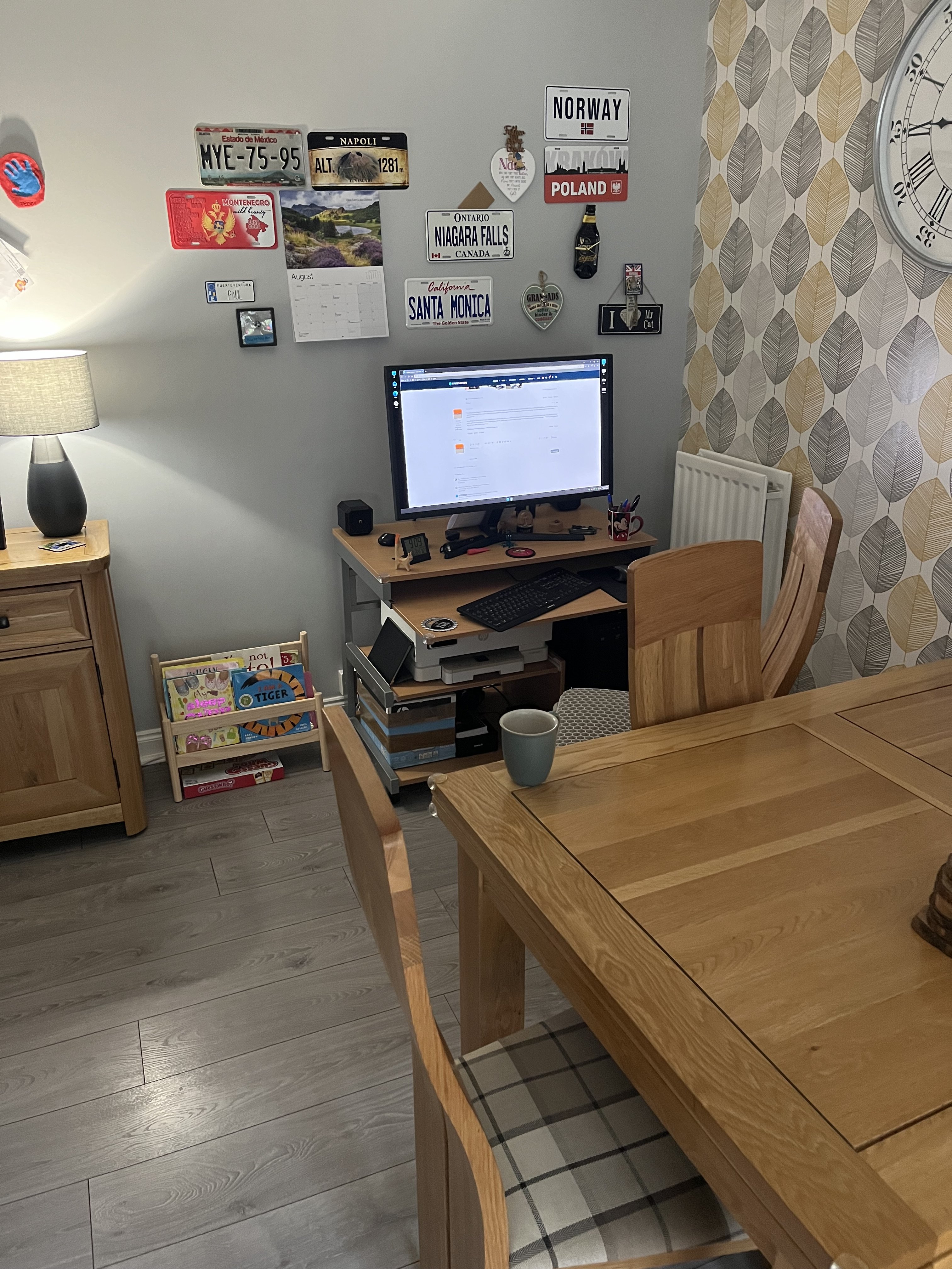 desk.jpeg