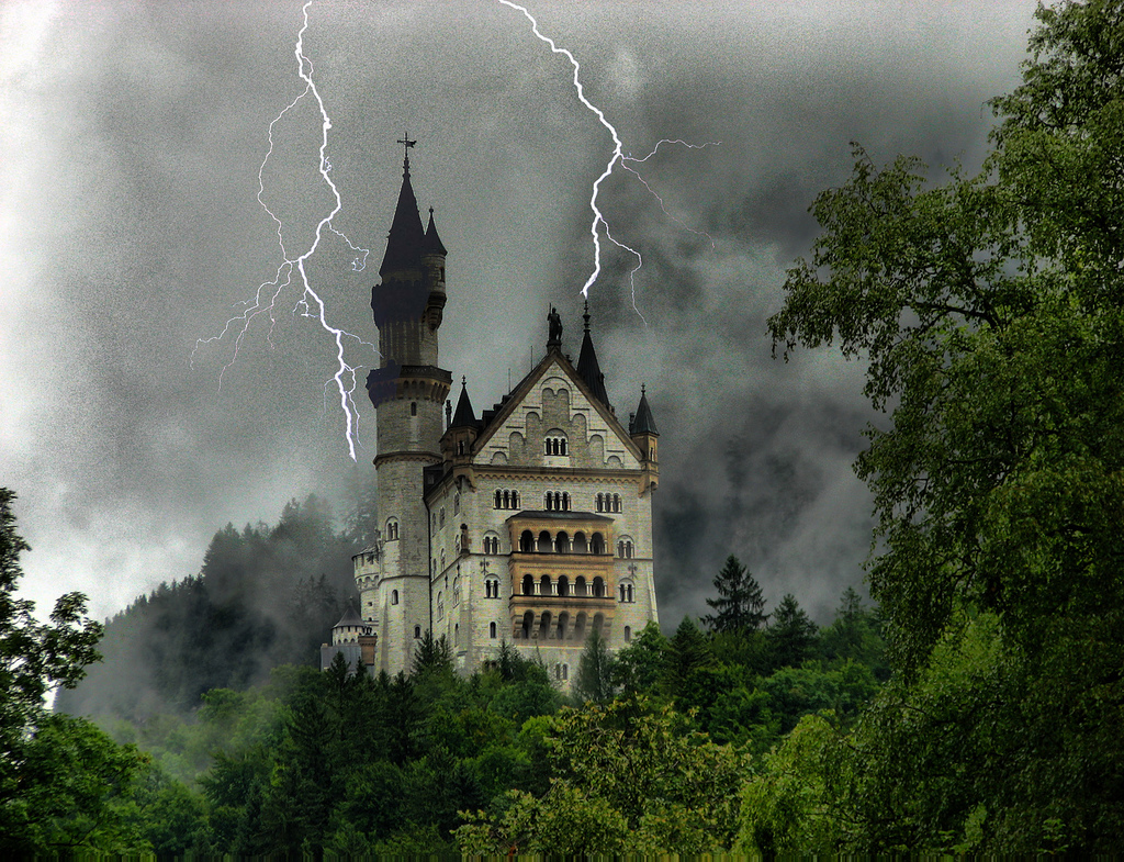 neuschwanstein-castle-inspiration-for-disneylands-sleeping-beauty-castle-like-setting-for-insa...jpg