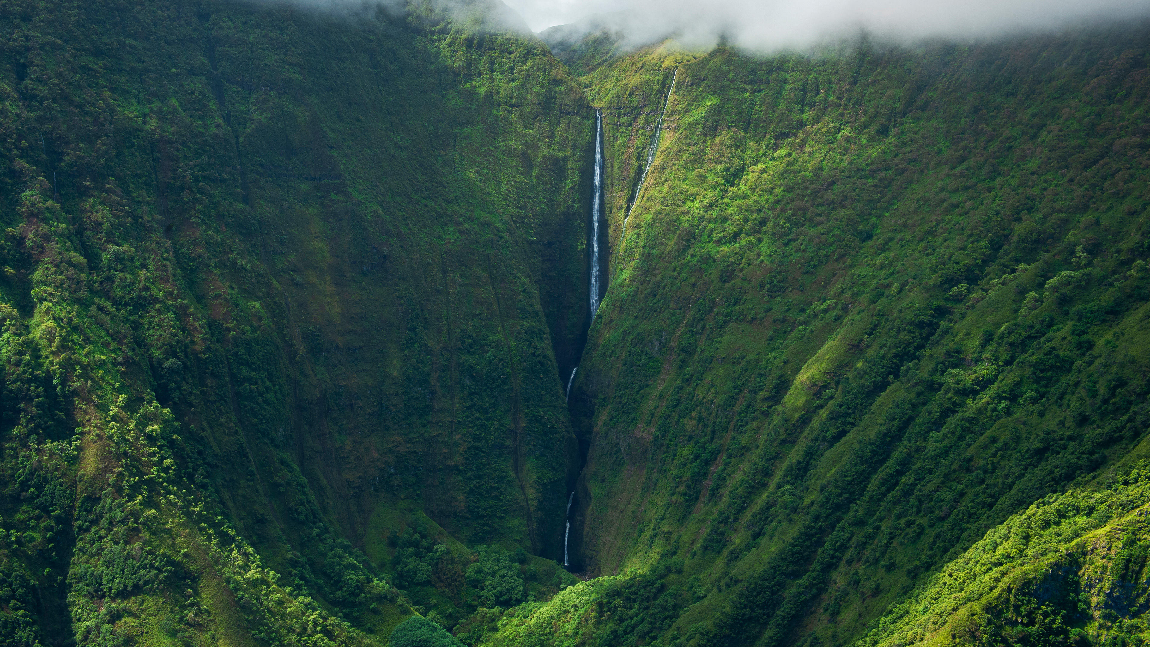 OloupenaFalls_ROW3892366742_UHD.jpg