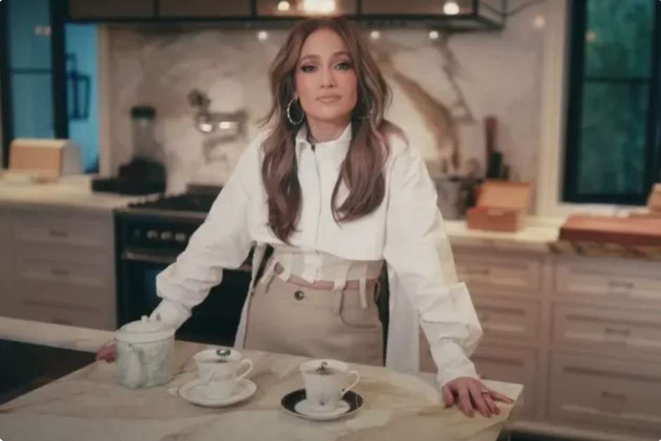 Don't Fall For The Fake Jennifer Lopez Le Creuset Giveaway Scam