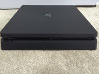 ps4slim1.jpg